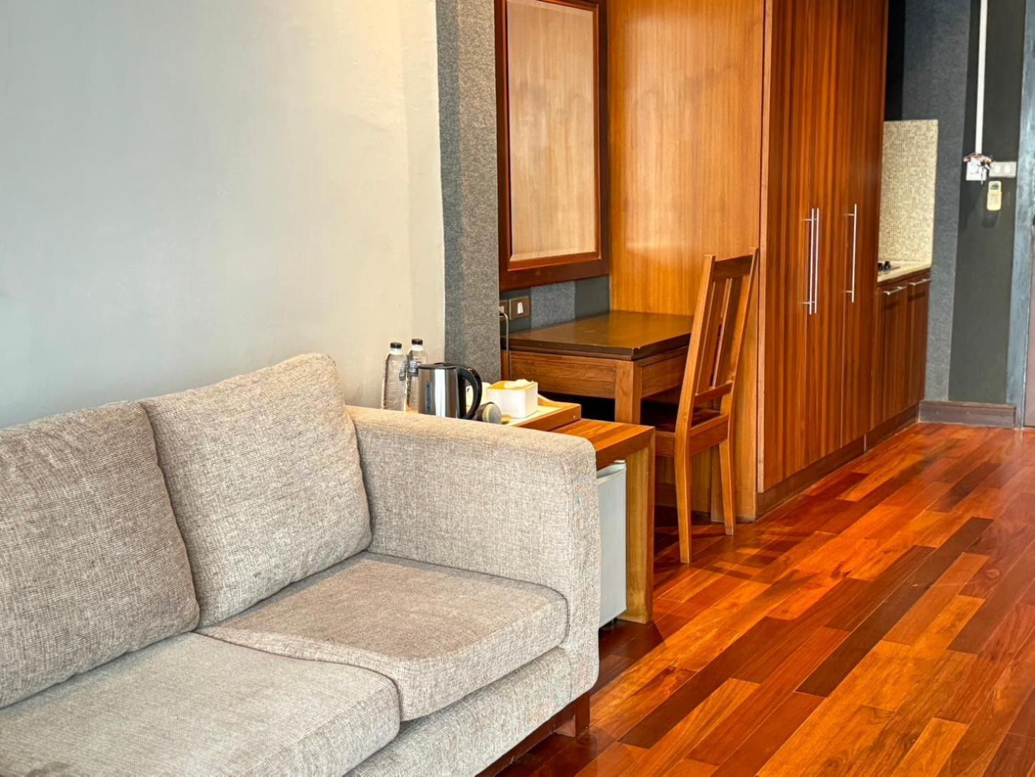 Wish Inn Silom - วิช อินน์ สีลม X Bangkok Bagian luar foto