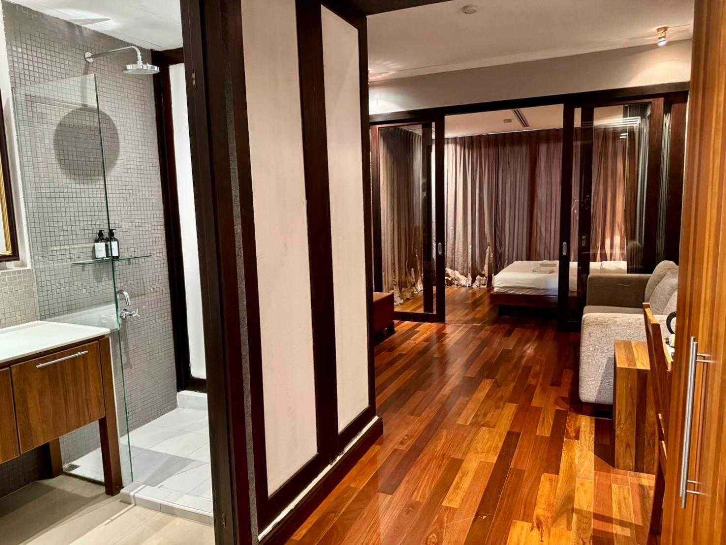 Wish Inn Silom - วิช อินน์ สีลม X Bangkok Bagian luar foto
