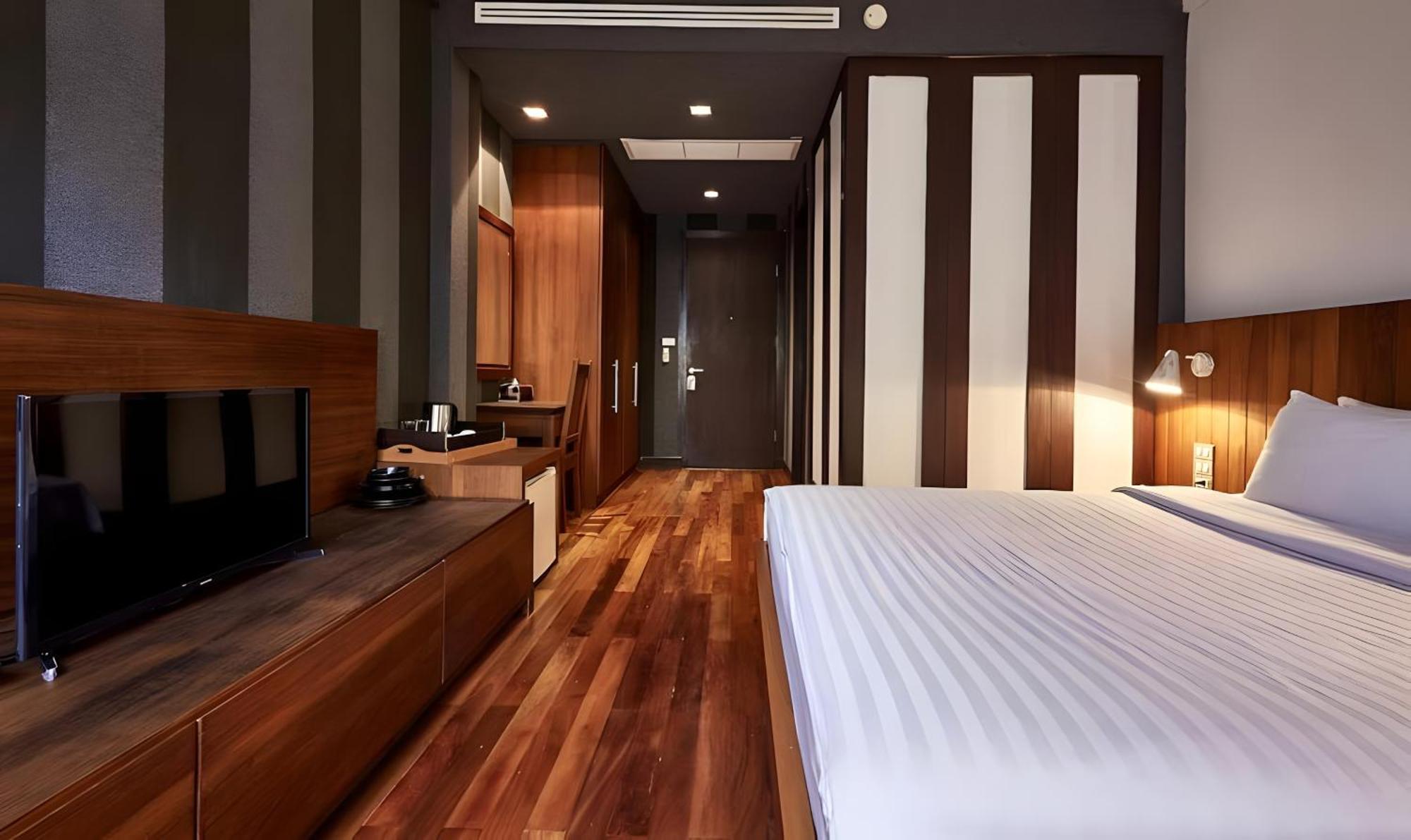 Wish Inn Silom - วิช อินน์ สีลม X Bangkok Bagian luar foto