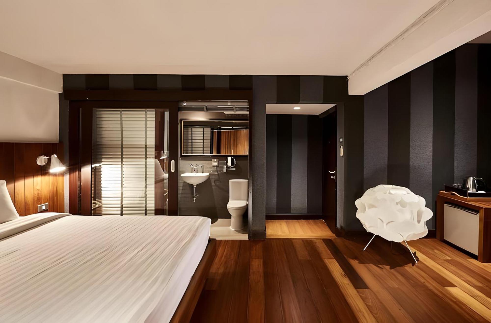 Wish Inn Silom - วิช อินน์ สีลม X Bangkok Bagian luar foto